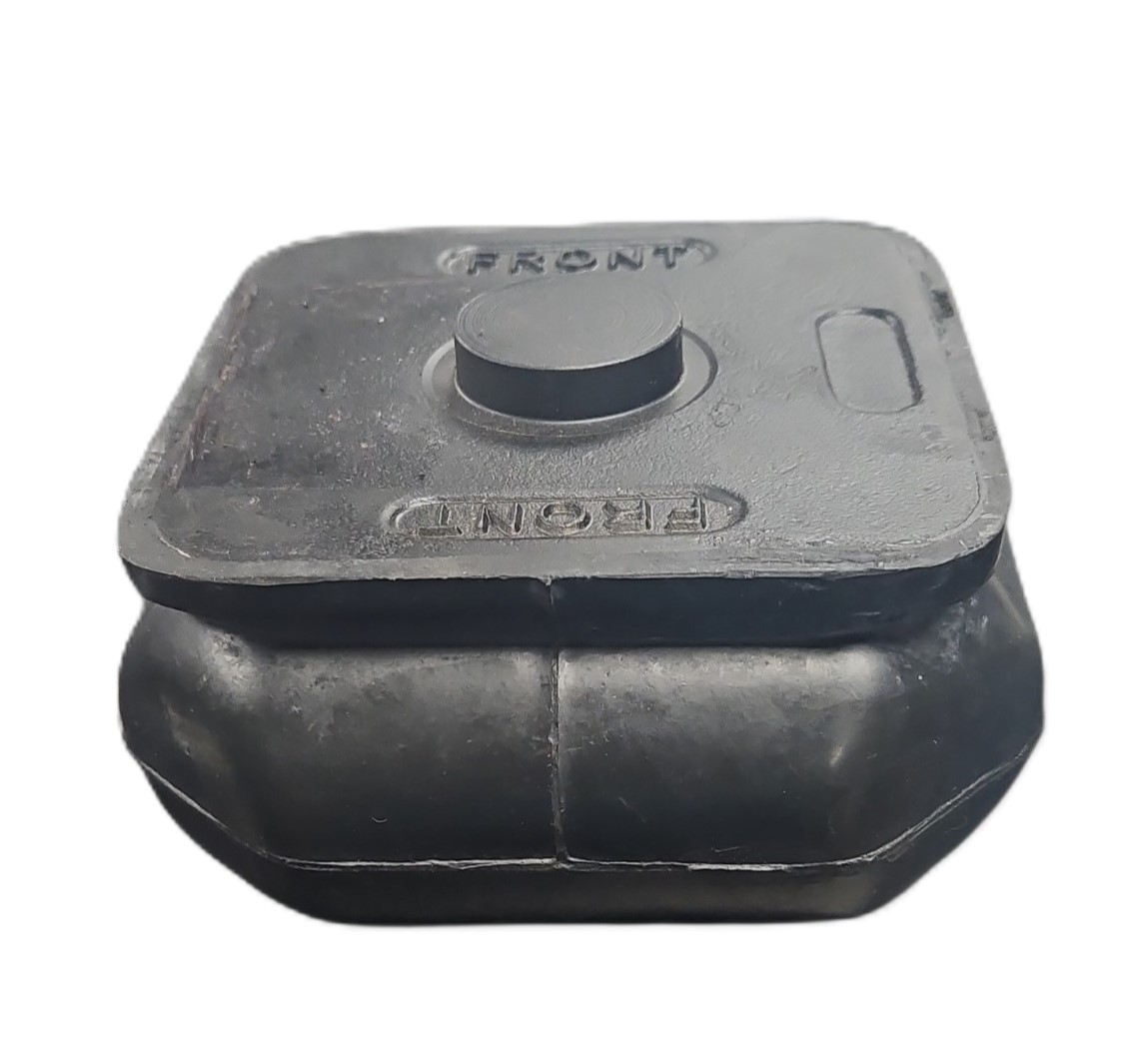 Lower Insulator Rear 38,000 / 44,000 / 46,000 lb Mack
